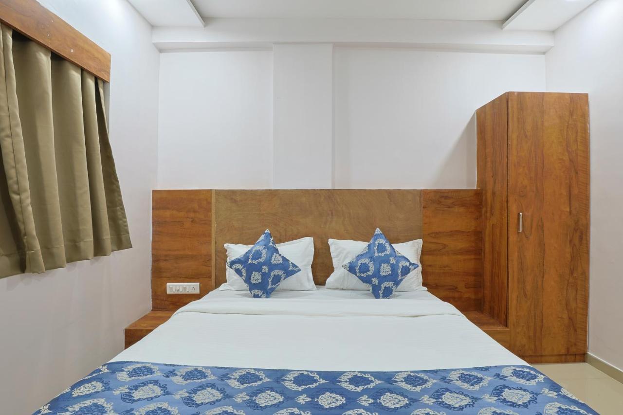 Hotel Monville Group Vadodara Exterior photo