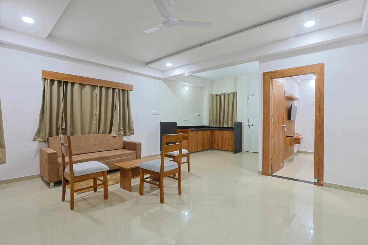 Hotel Monville Group Vadodara Exterior photo