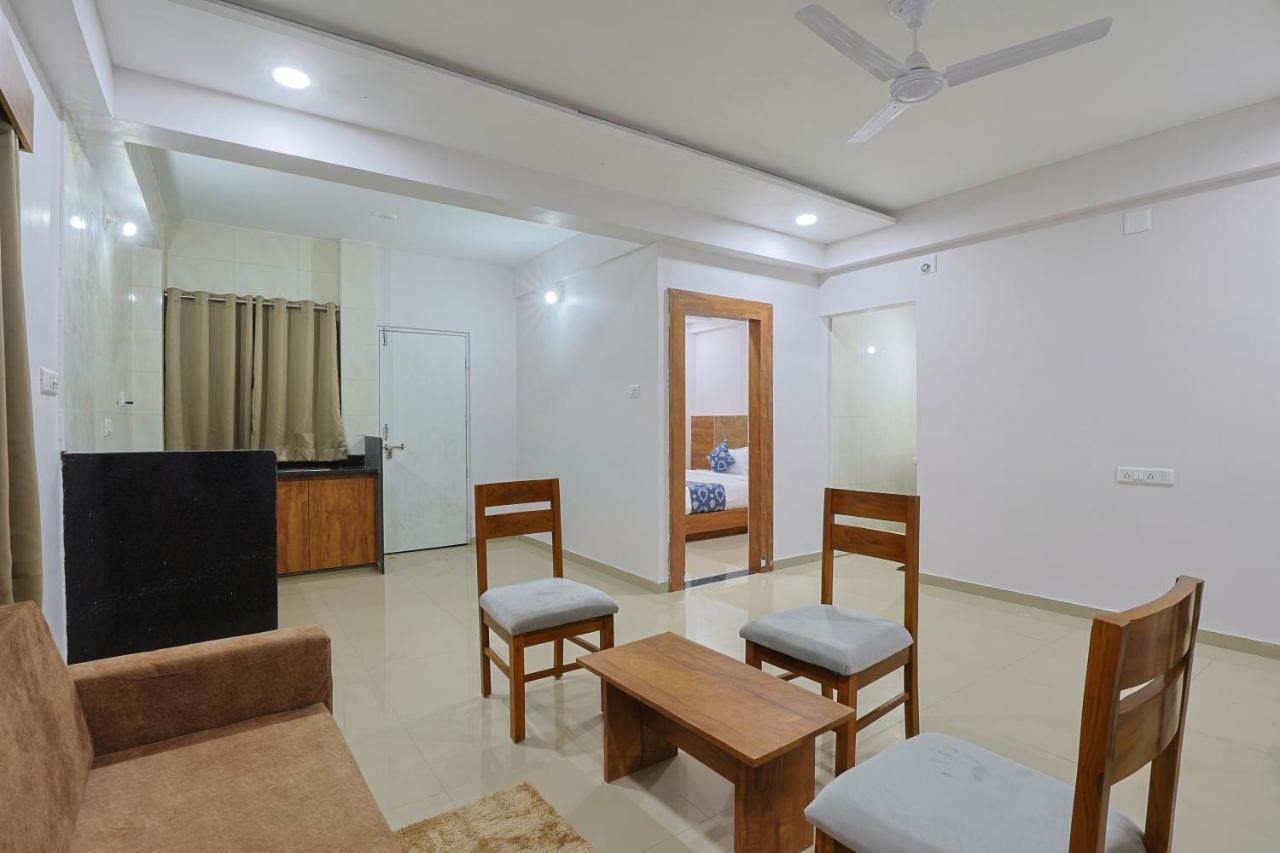 Hotel Monville Group Vadodara Exterior photo