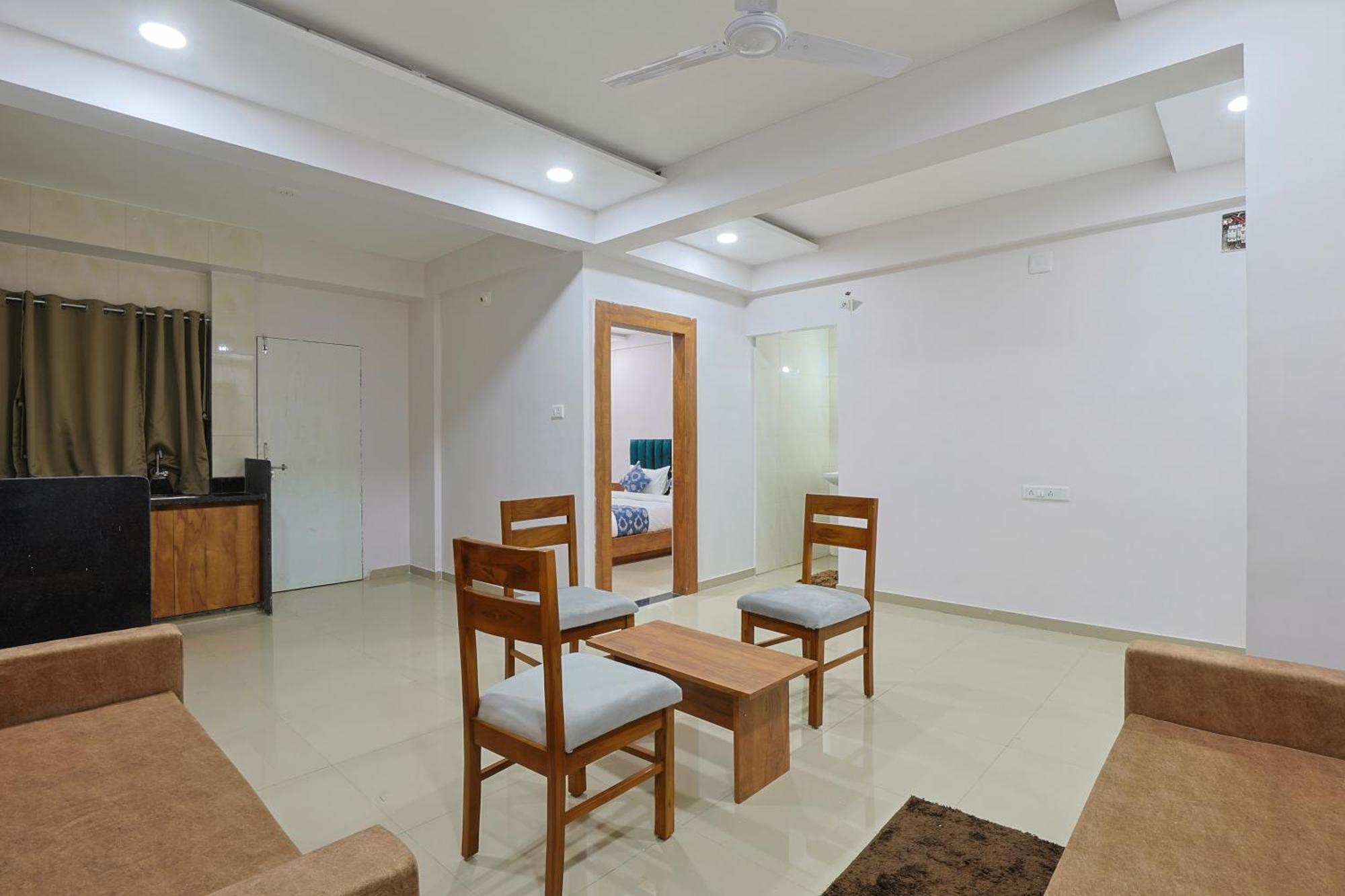 Hotel Monville Group Vadodara Exterior photo